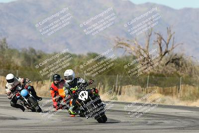media/Dec-01-2025-Moto Forza (Mon) [[2daa91e15f]]/3-Beginner Group/Session 3 (Turn 3)/